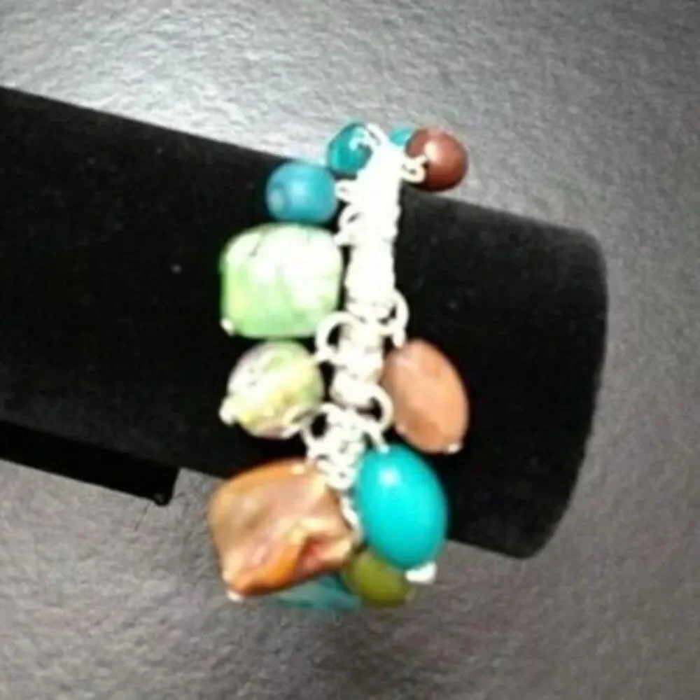Bracelet with blue brown and green beads silver tone 7.5